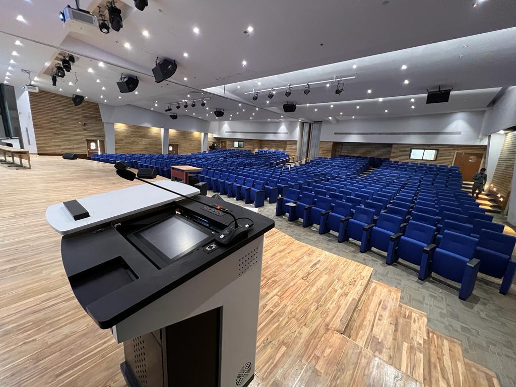 presentation-people-auditorium-jaipur-project