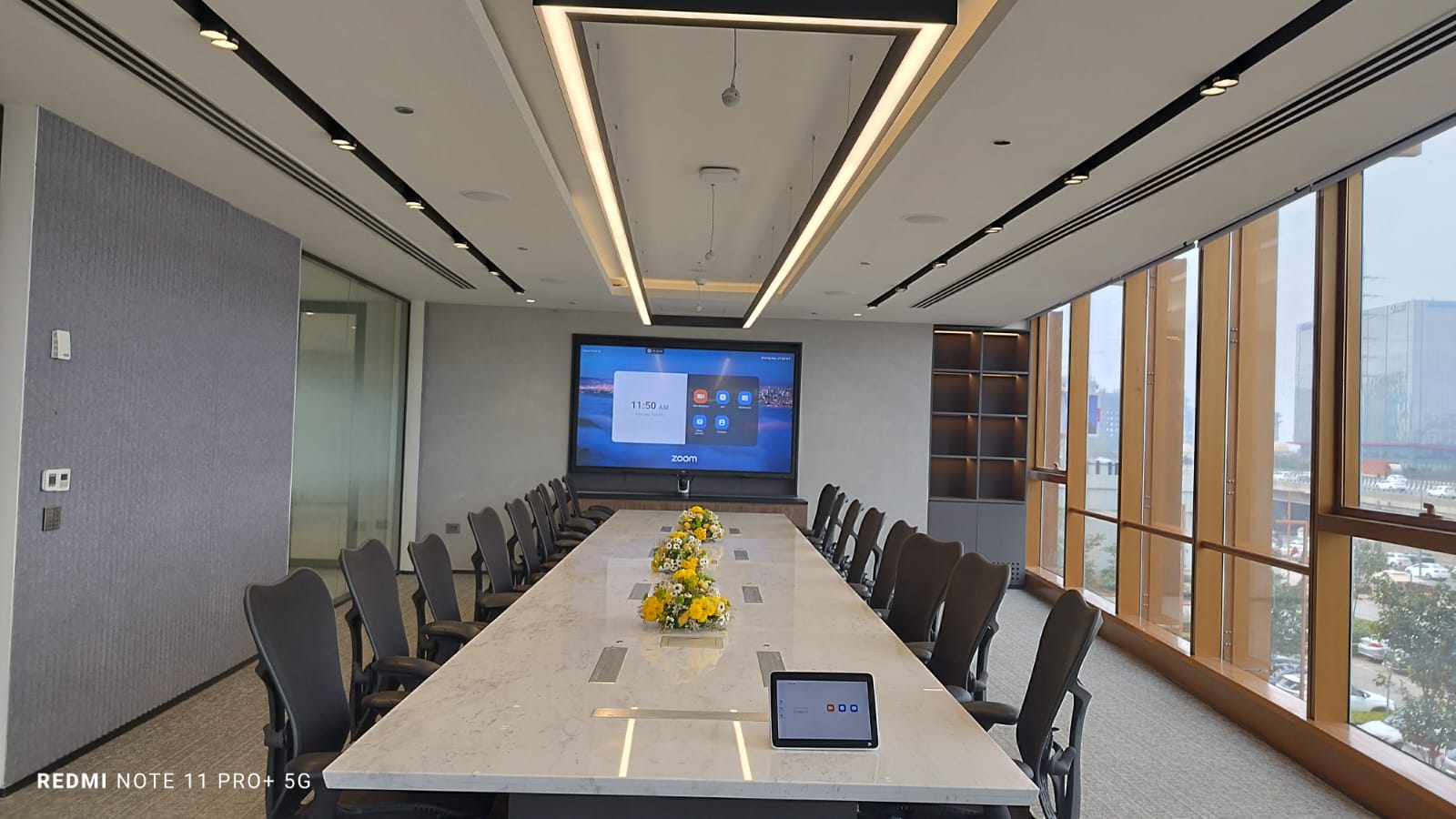 presentation-people-conference-room-modern-gurgaon-project-3