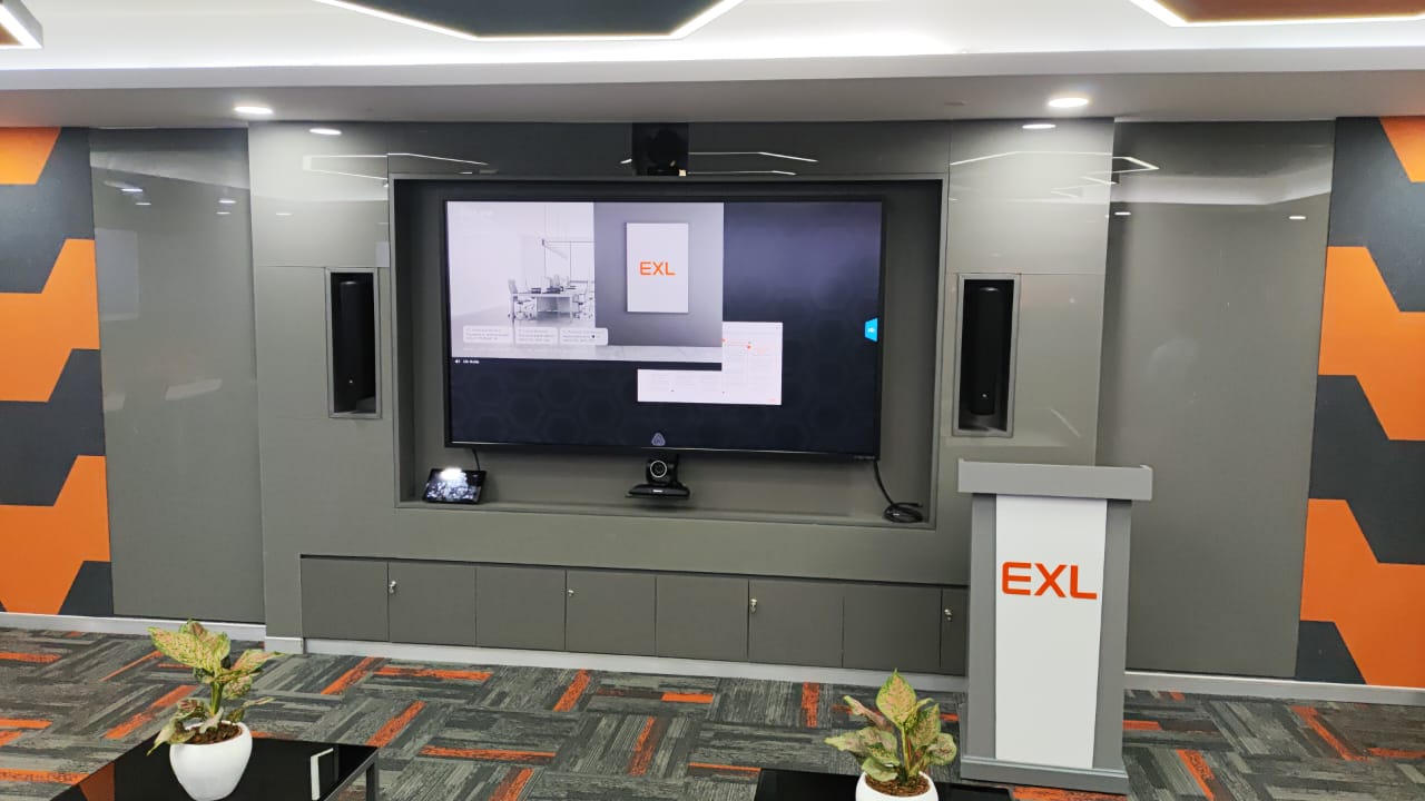 presentation-people-town-hall-noida-project